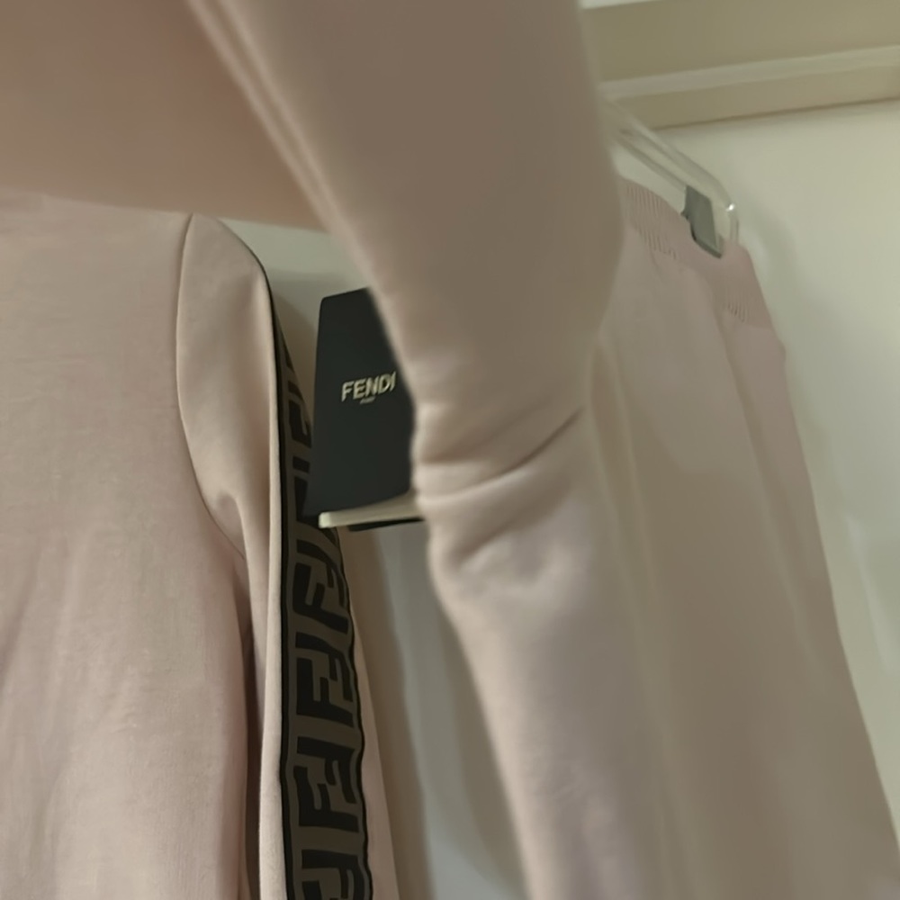 Sweatsuit - Picture 13 of 17